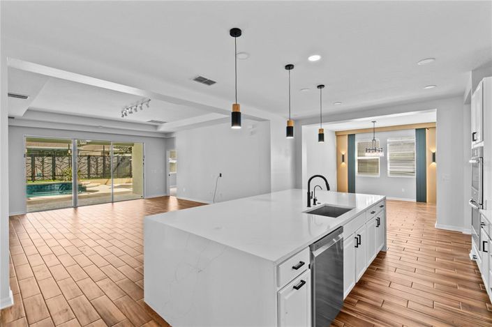 Image No.14-4 Bed House for sale
