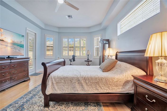 Image No.25-4 Bed House for sale