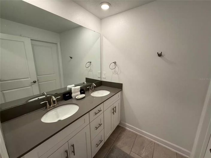 Image No.27-4 Bed Townhouse for sale