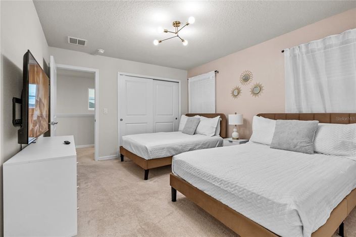 Image No.36-8 Bed House for sale