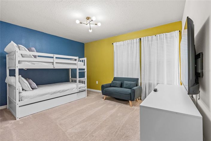 Image No.37-8 Bed House for sale