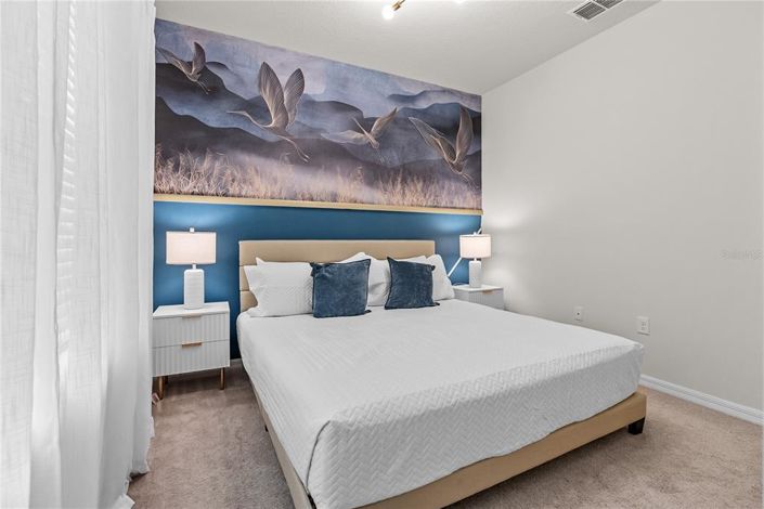 Image No.8-8 Bed House for sale