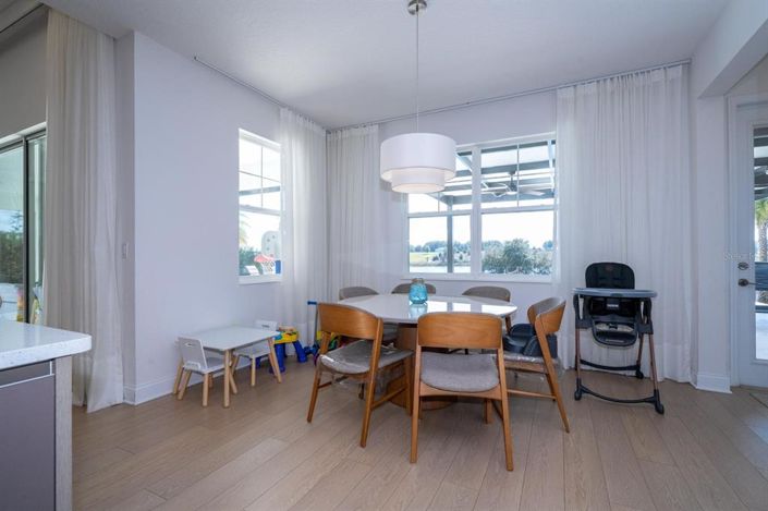 Image No.23-5 Bed House for sale