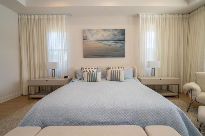 Image No.43-5 Bed House for sale