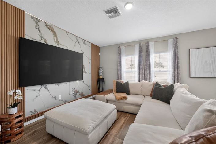 Image No.9-5 Bed House for sale