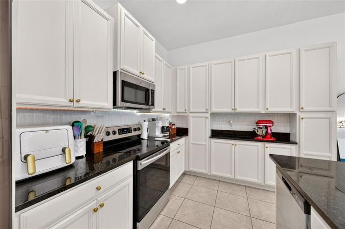 Image No.56-4 Bed Townhouse for sale