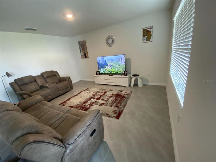 Image No.7-3 Bed House for sale