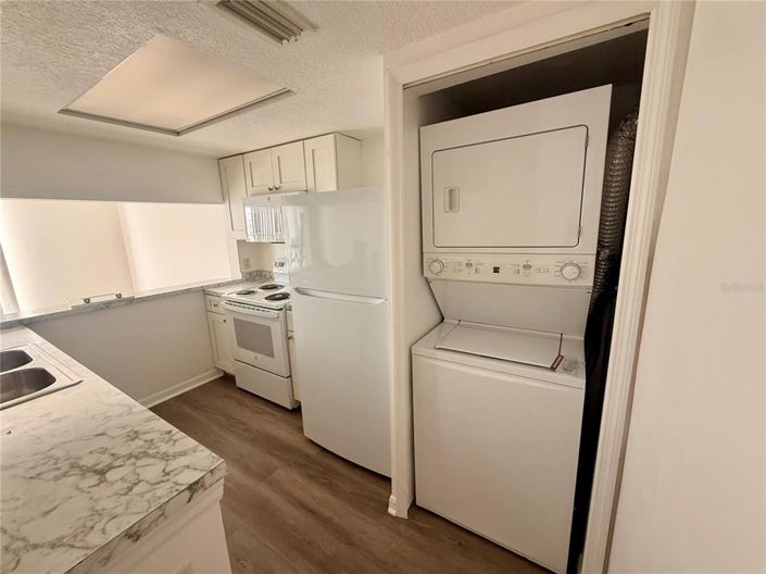 Image No.3-4 Bed Townhouse for sale