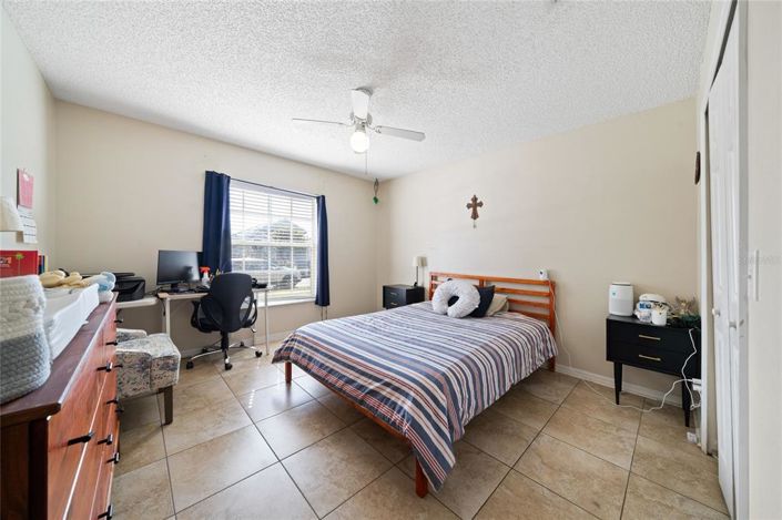Image No.15-3 Bed House for sale