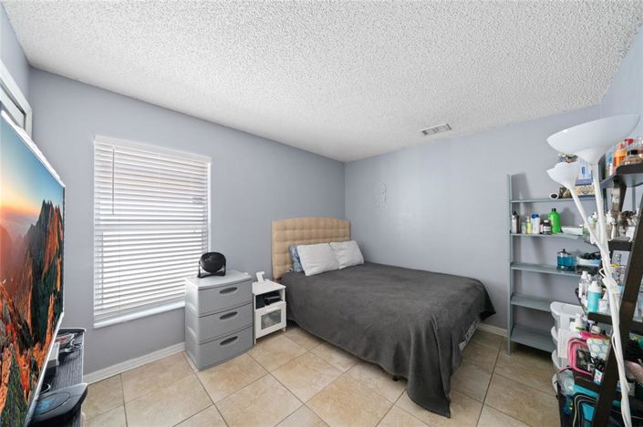 Image No.33-3 Bed House for sale