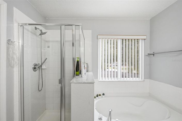 Image No.20-4 Bed House for sale