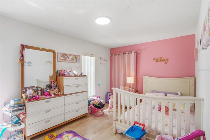 Image No.23-4 Bed House for sale