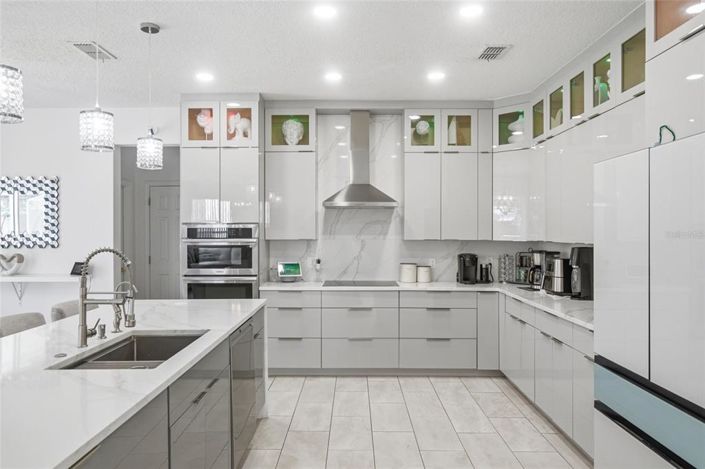 Image No.8-4 Bed House for sale