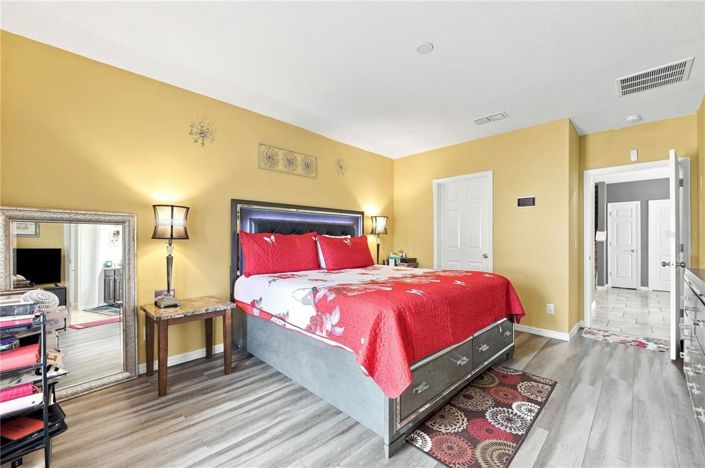 Image No.19-4 Bed House for sale
