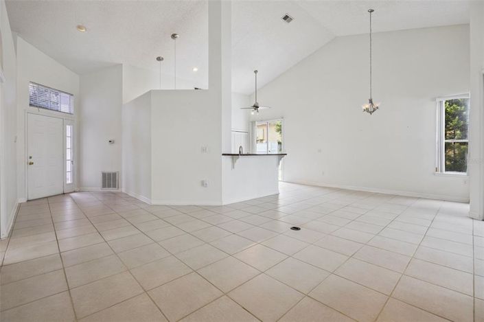 Image No.3-3 Bed House for sale