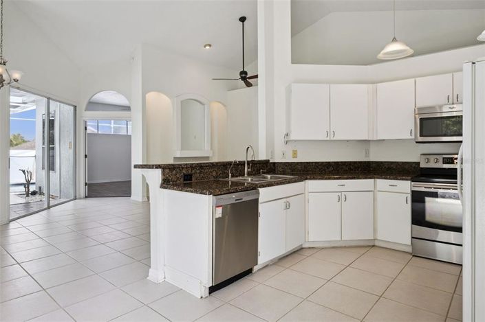 Image No.9-3 Bed House for sale