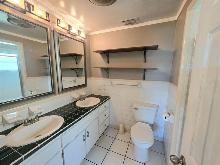 Image No.14-2 Bed House for sale