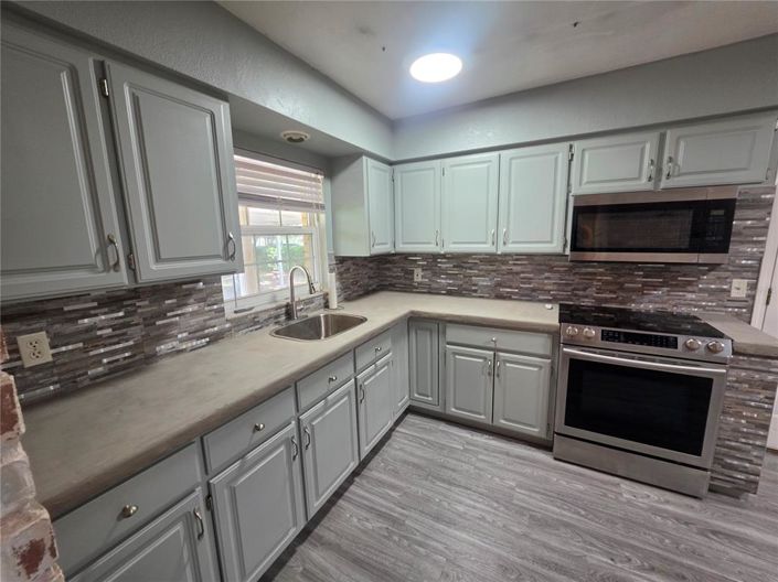 Image No.6-2 Bed House for sale