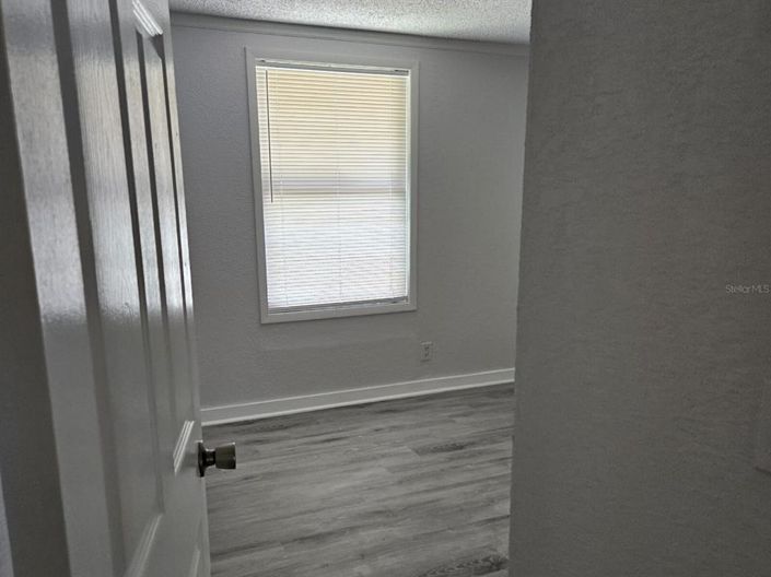 Image No.11-2 Bed House for sale