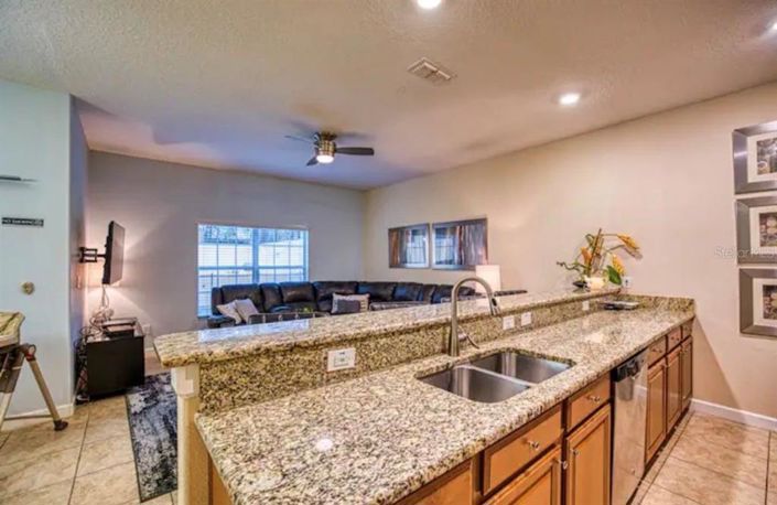 Image No.4-4 Bed Townhouse for sale