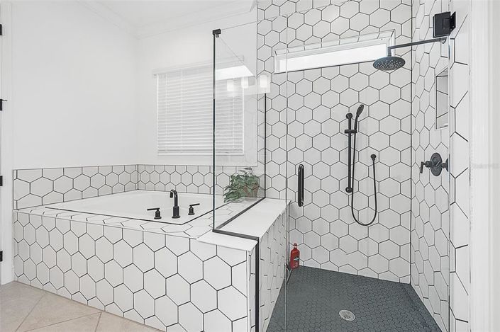 Image No.19-3 Bed House for sale