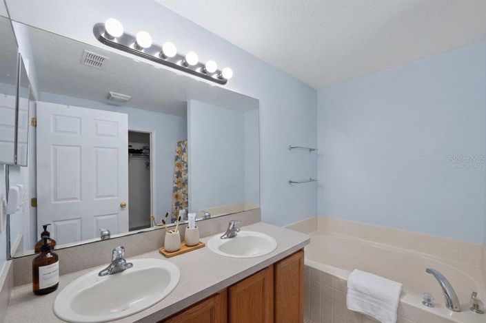 Image No.13-3 Bed House for sale
