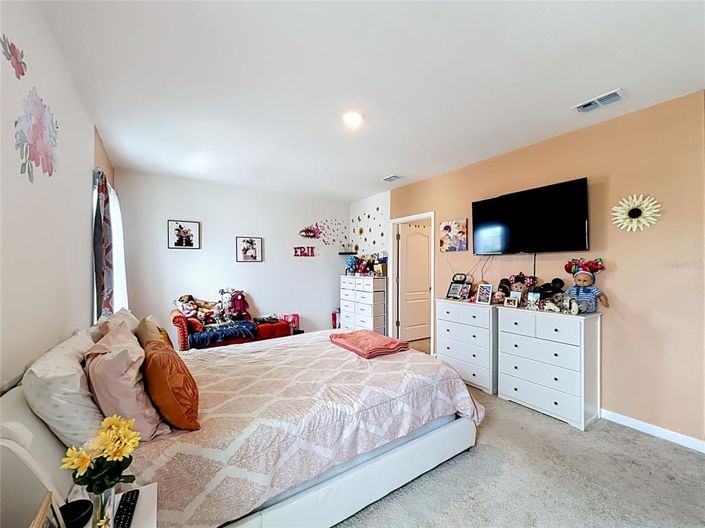 Image No.24-5 Bed House for sale
