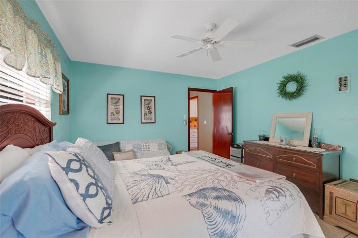 Image No.19-2 Bed House for sale