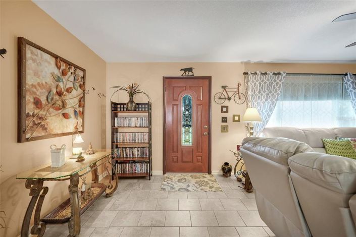 Image No.8-2 Bed House for sale