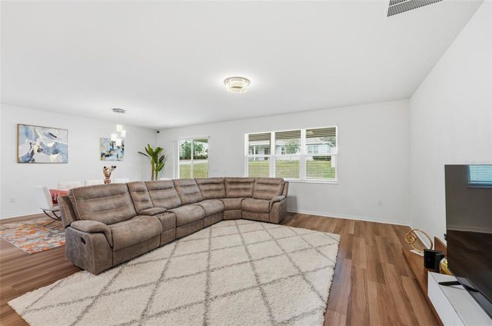 Image No.14-4 Bed House for sale