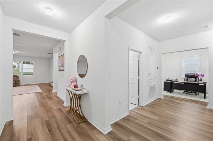 Image No.2-4 Bed House for sale