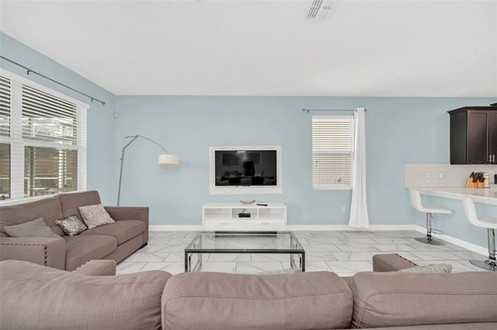 Image No.15-8 Bed House for sale