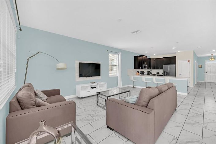 Image No.16-8 Bed House for sale