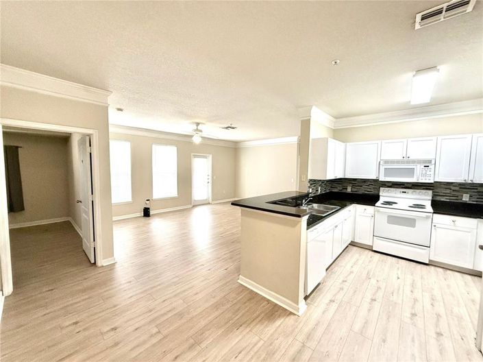 Image No.20-3 Bed Apartment for sale