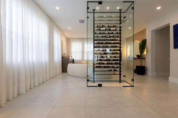 Image No.22-4 Bed House for sale