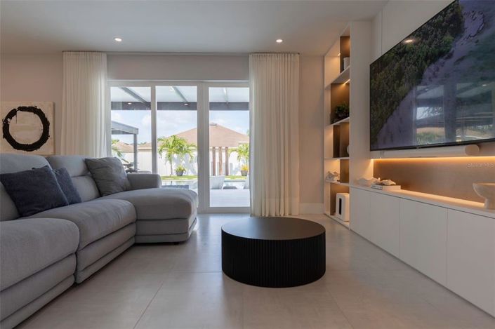 Image No.40-4 Bed House for sale