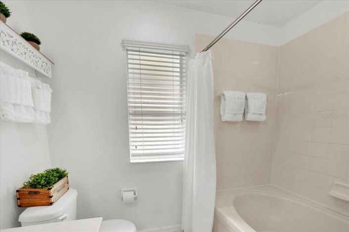Image No.28-4 Bed Townhouse for sale