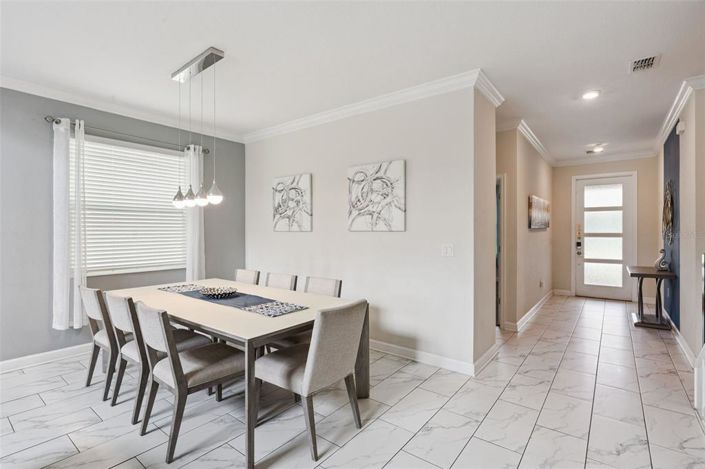 Image No.5-5 Bed House for sale