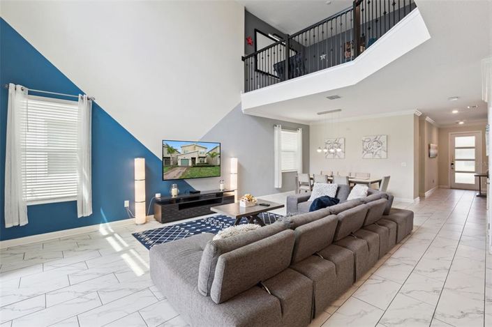 Image No.6-5 Bed House for sale