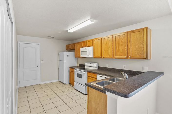 Image No.14-3 Bed House for sale