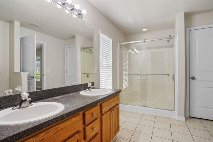 Image No.19-3 Bed House for sale