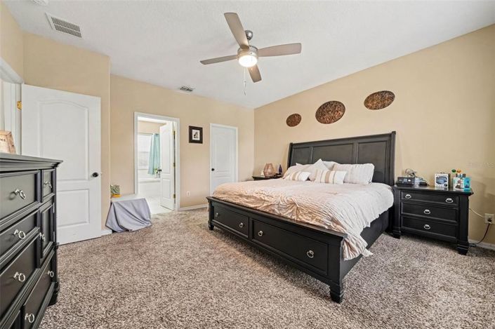 Image No.17-6 Bed House for sale