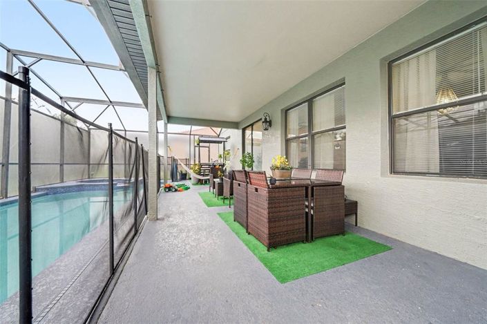 Image No.29-6 Bed House for sale