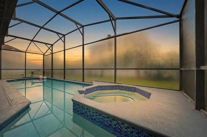 Image No.30-6 Bed House for sale