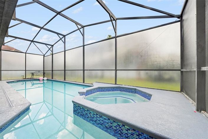 Image No.31-6 Bed House for sale
