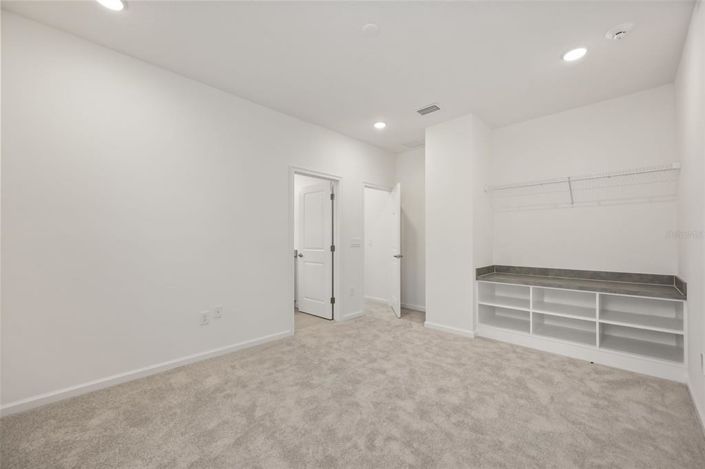 Image No.23-9 Bed House for sale