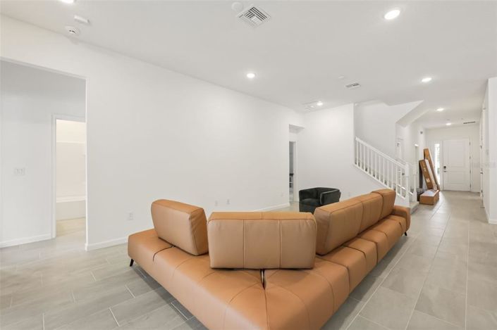 Image No.4-9 Bed House for sale
