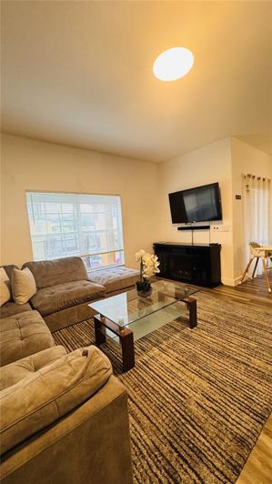 Image No.5-4 Bed Townhouse for sale