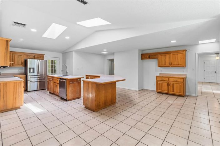 Image No.19-4 Bed House for sale