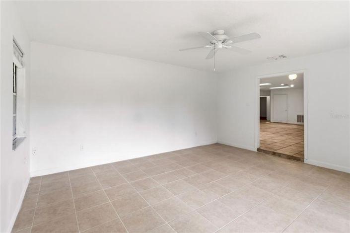 Image No.24-4 Bed House for sale